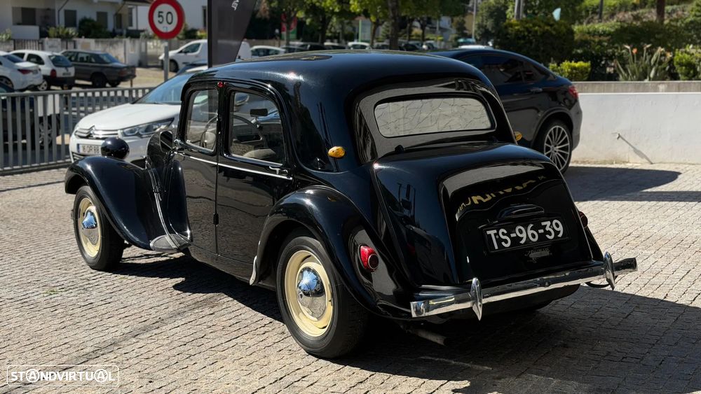 Citroën 11 - 8