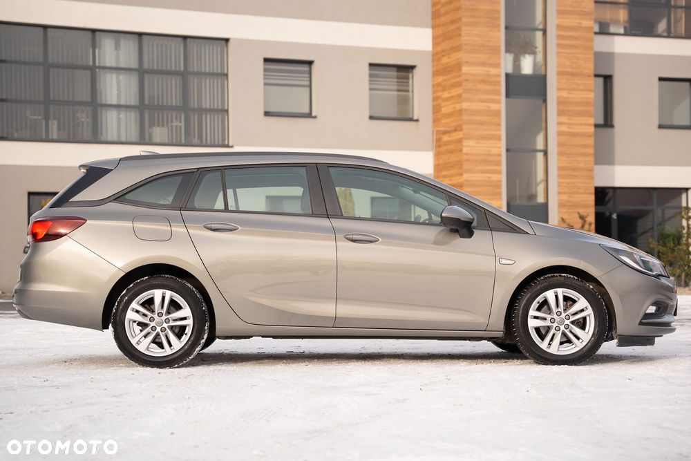 Opel Astra 1.6 D (CDTI) Start/Stop Business - 17