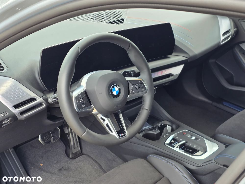 BMW Seria 1 120 mHEV - 12