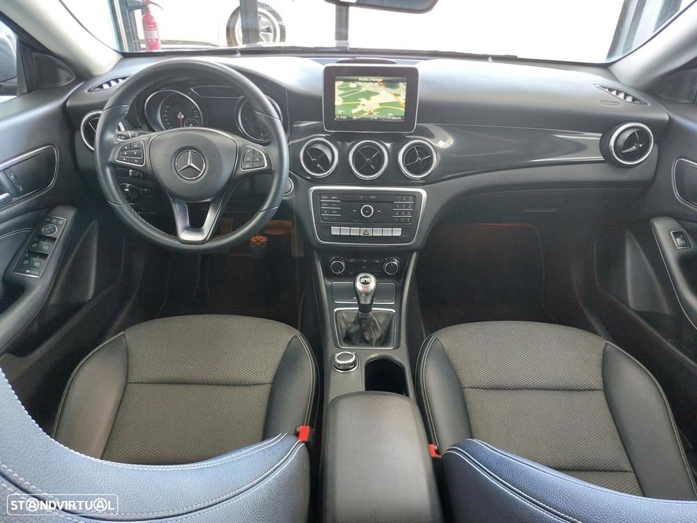 Mercedes-Benz CLA 180 d Shooting Brake - 46