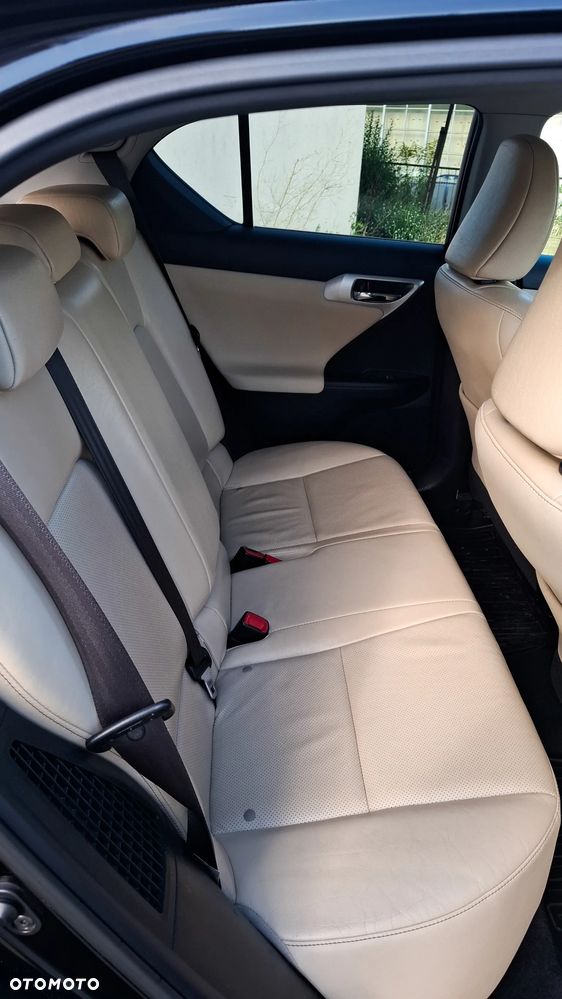 Lexus CT 200h Comfort - 8