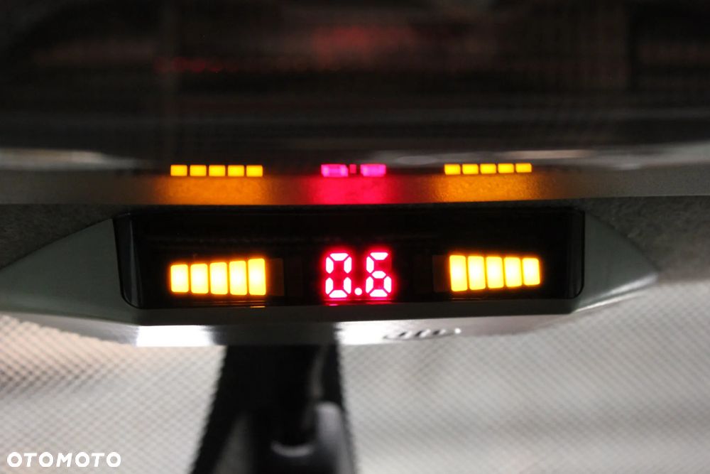 Ford Focus 2.0 Ghia - 34