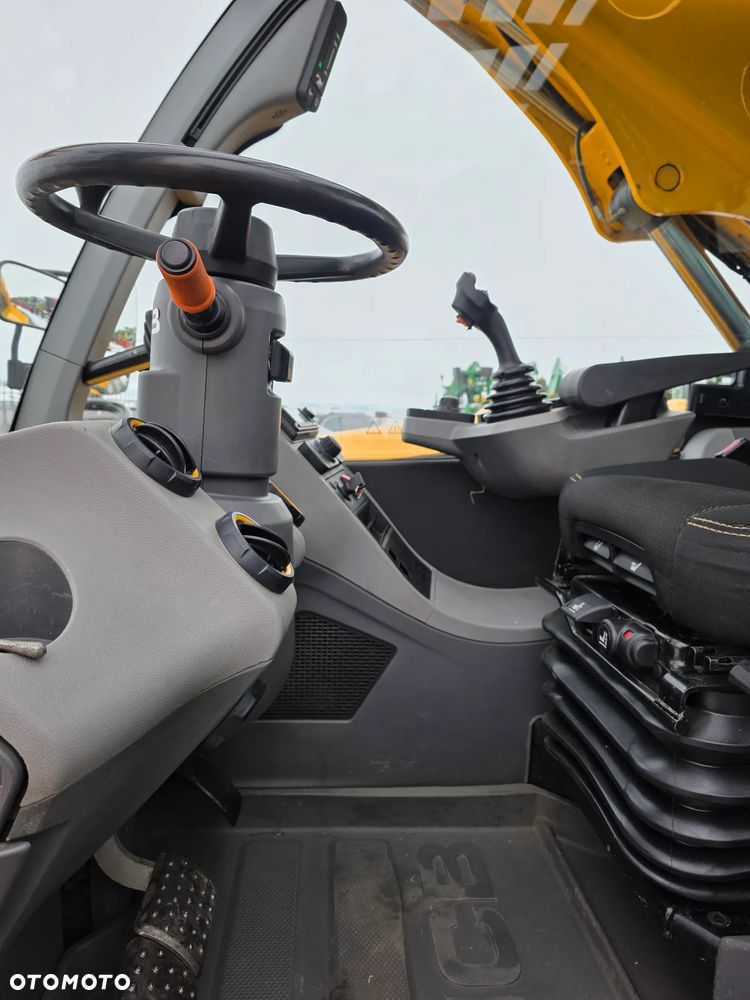 JCB 532-70 Agri 2020R - 11