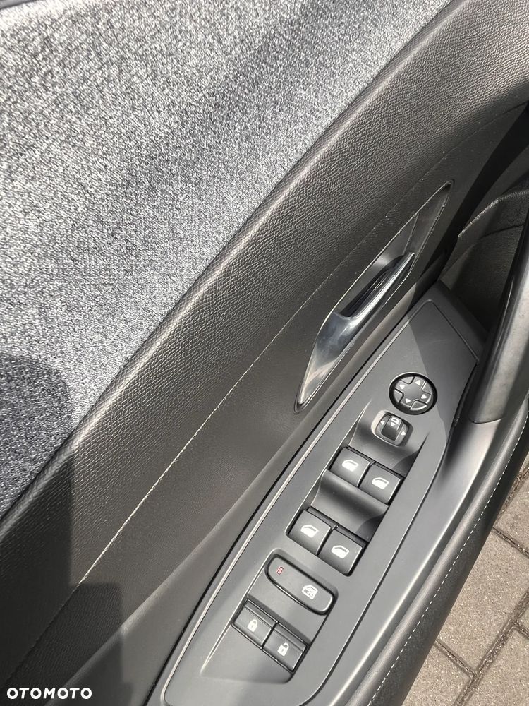 Peugeot 308 1.2 PureTech Allure Pack S&S EAT8 - 12
