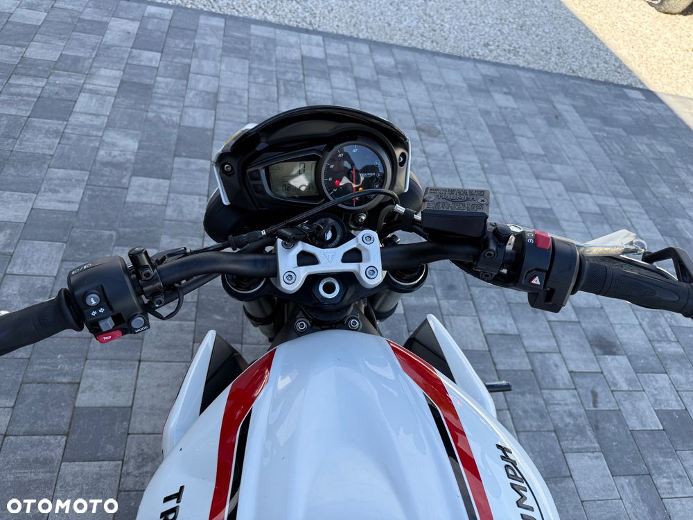 Triumph Street Triple - 12