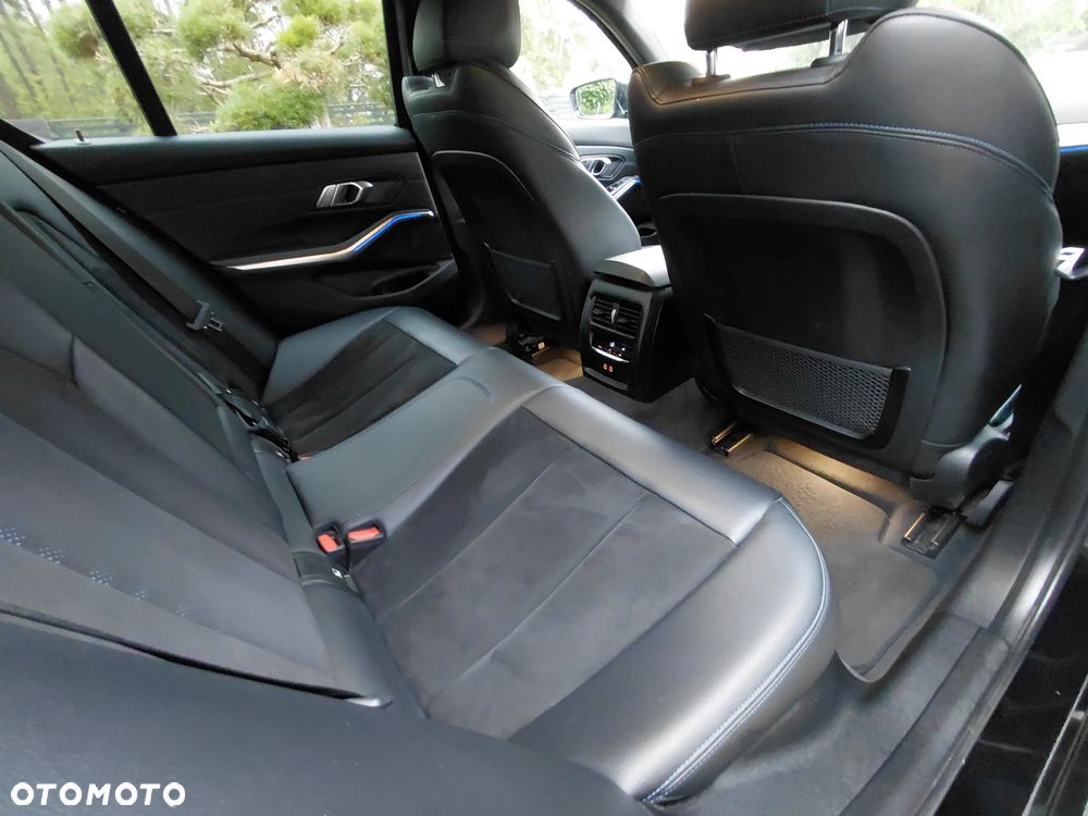 BMW Seria 3 320d mHEV M Sport sport - 17