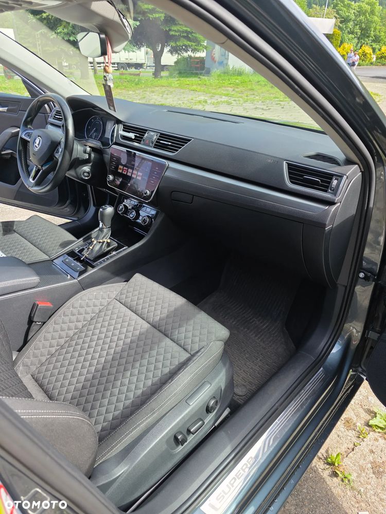 Skoda Superb 2.0 TDI Style DSG - 6