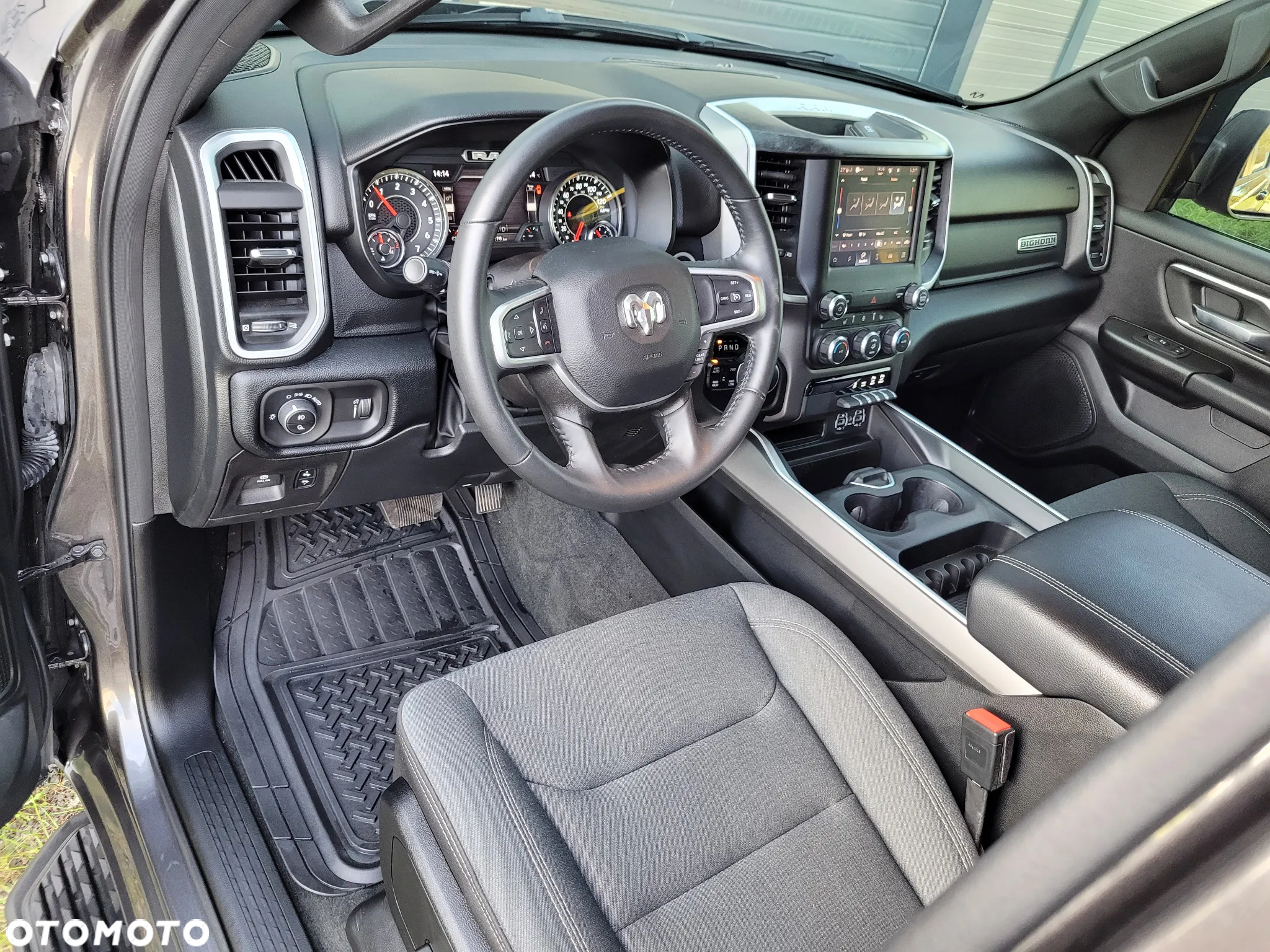 RAM 1500 Crew Cab Shortbed Bighorn - 8