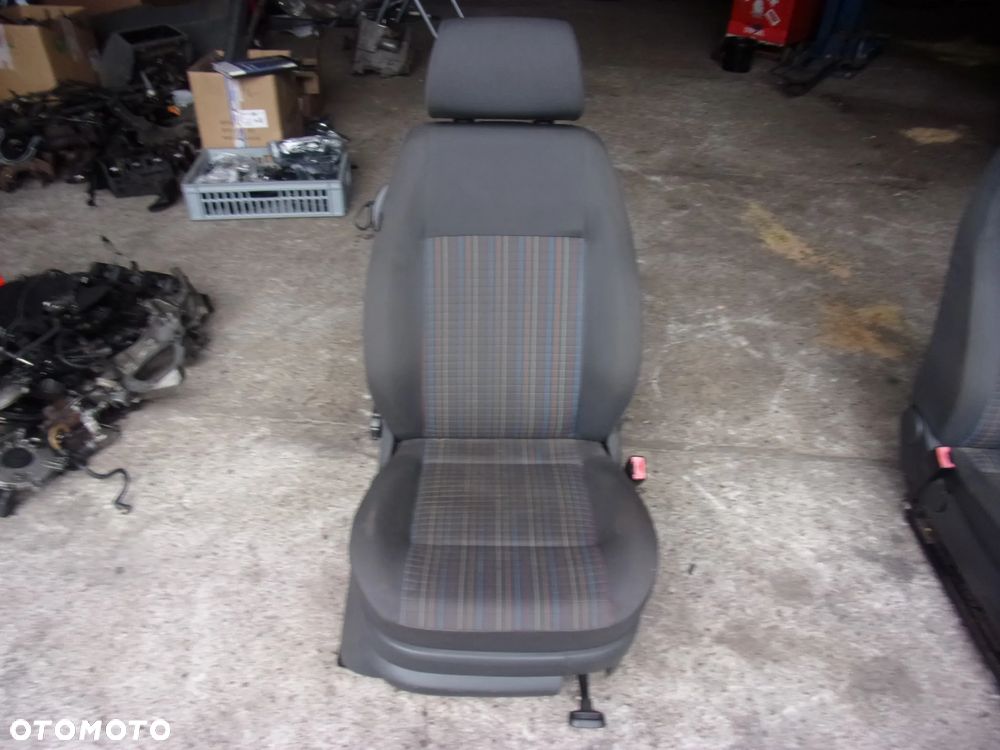 Fotel przedni przód lewy prawy VW Polo 9N FL 3D - 1