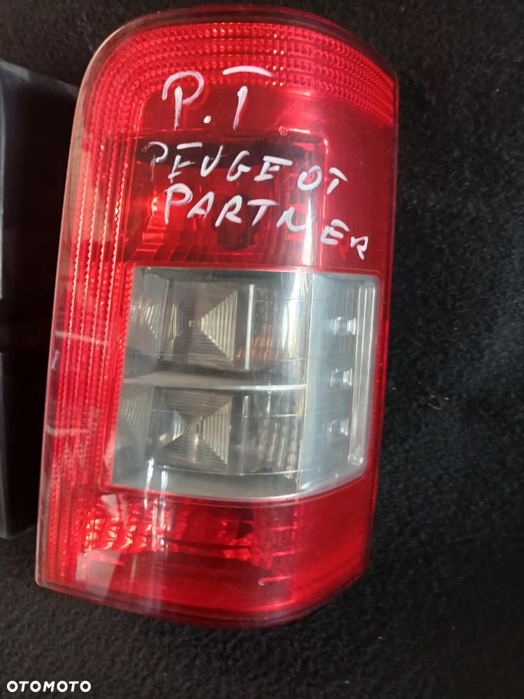 Peugeot Partner Lampa tylna lewa, prawa - 1