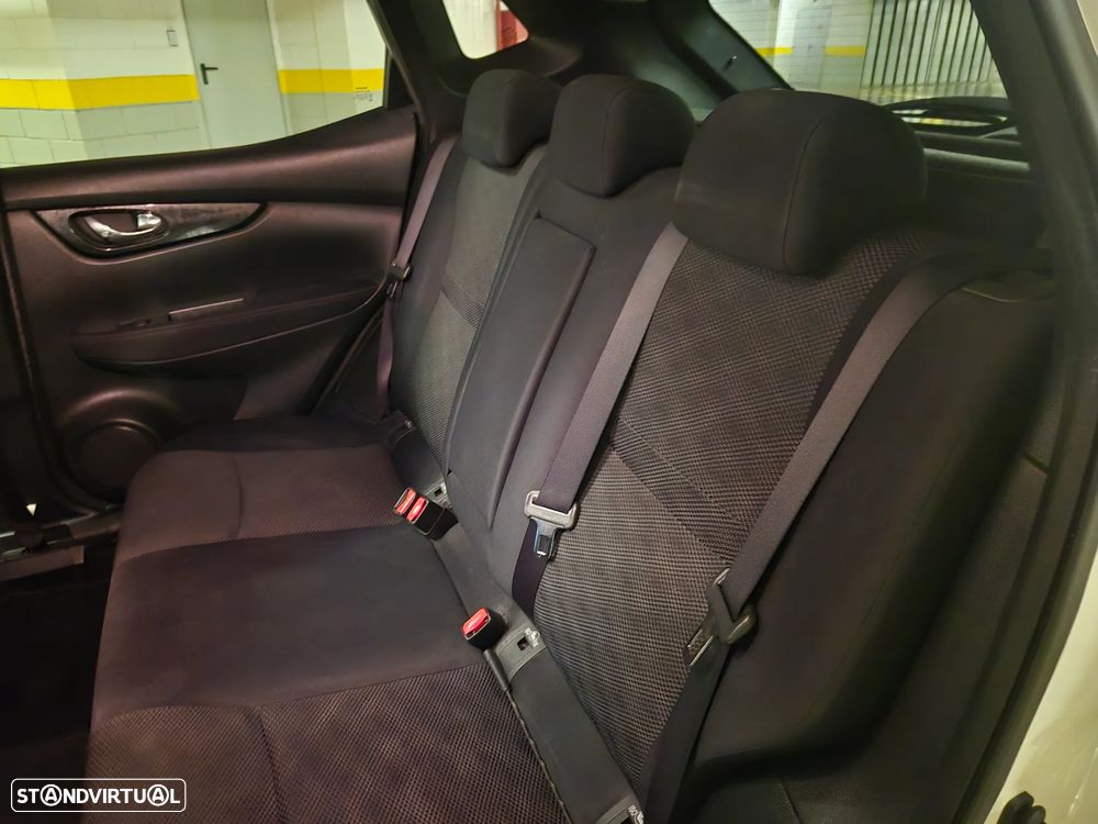 Nissan Qashqai 1.5 dCi 360 - 32