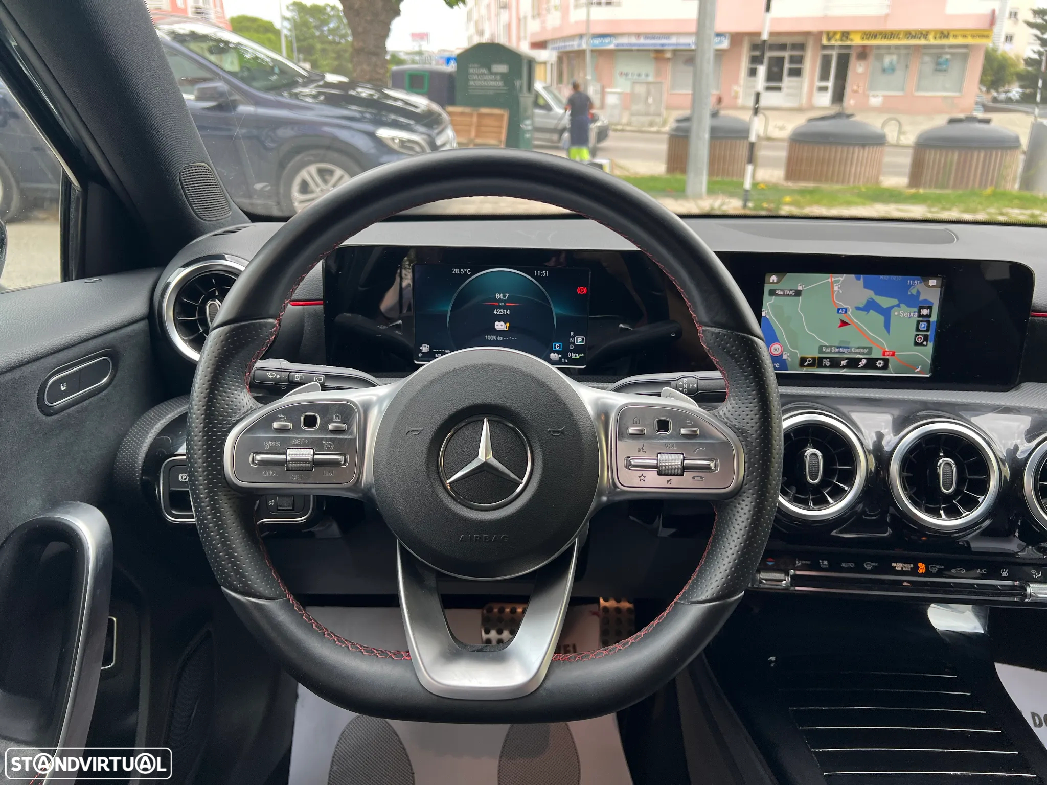 Mercedes-Benz A 250 e AMG Line - 9