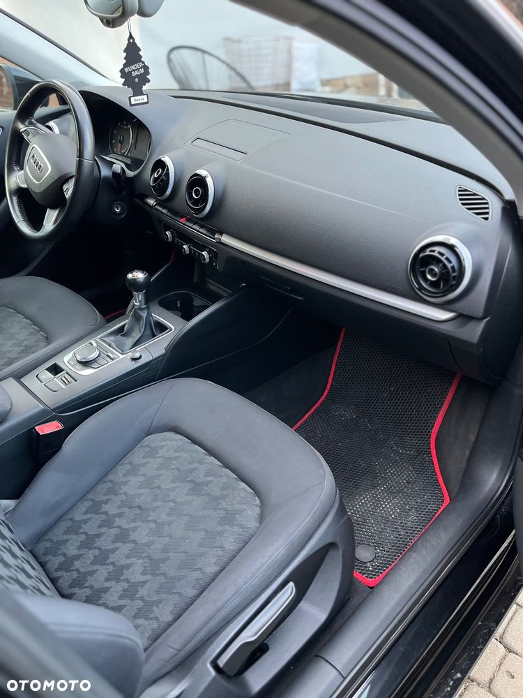 Audi A3 Sportback 1.4 TFSI Ambiente - 27