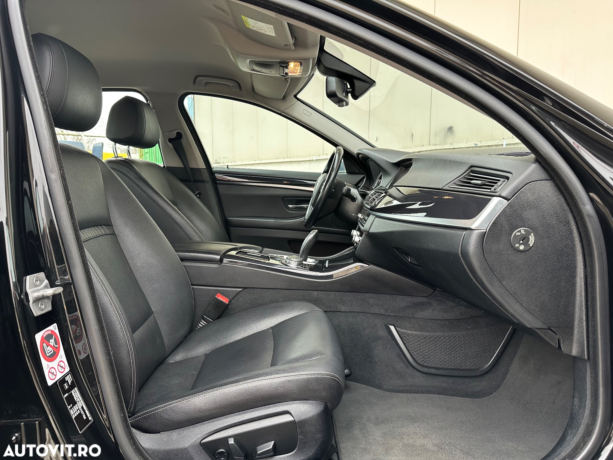 BMW Seria 5 520d xDrive Aut. Luxury Line - 7