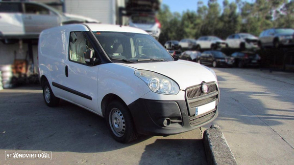 Fiat Doblo 1.3MultiJet 2012 - Peças Usadas (6880)