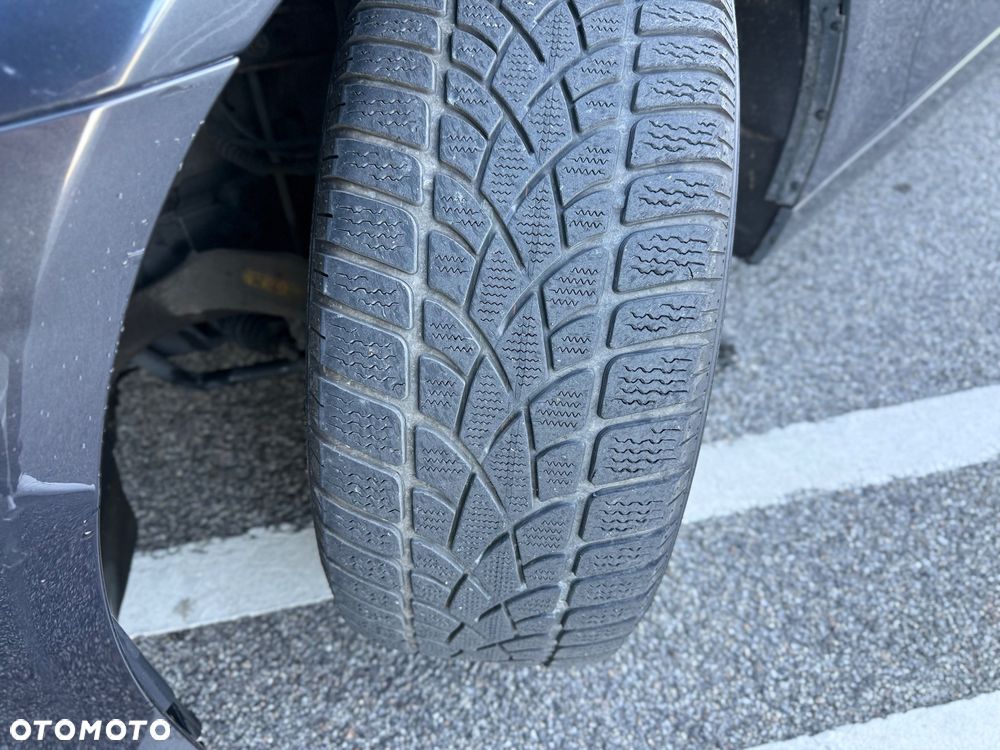 BMW Seria 5 520d - 29