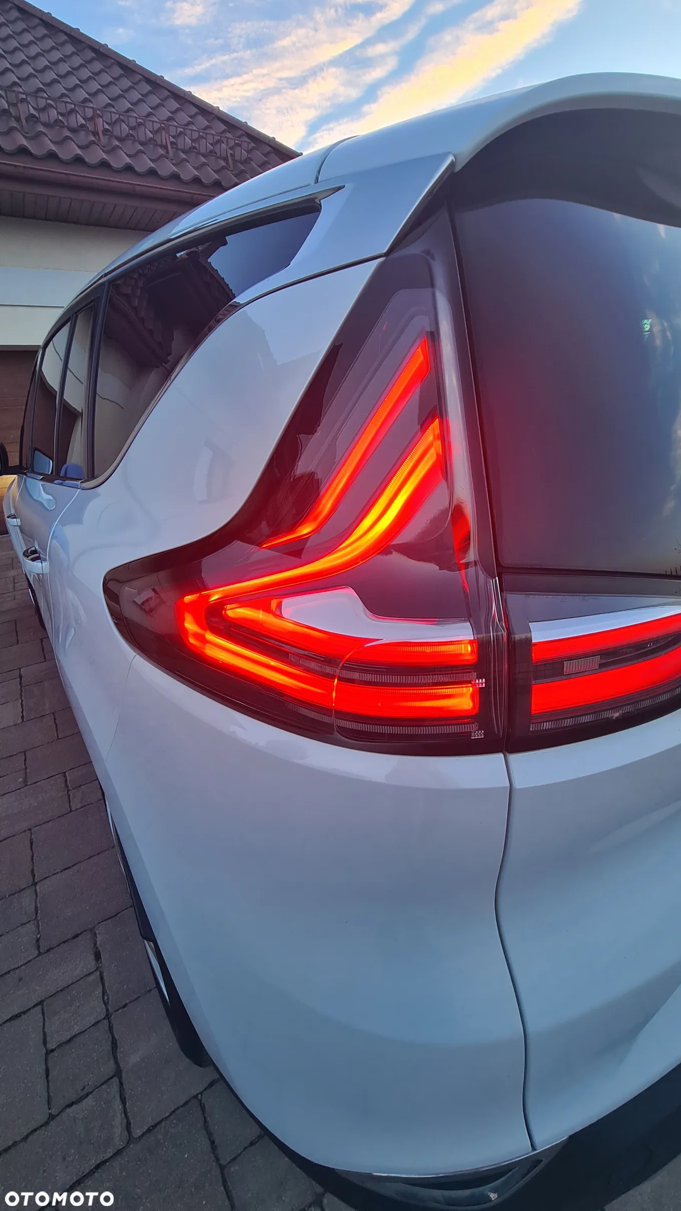 Renault Espace 1.6 TCE Initiale Paris EDC - 11