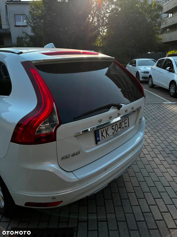 Volvo XC 60 T5 AWD Momentum - 8