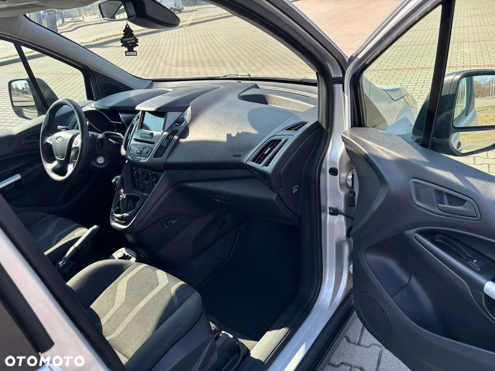 Ford Tourneo Connect Grand - 22