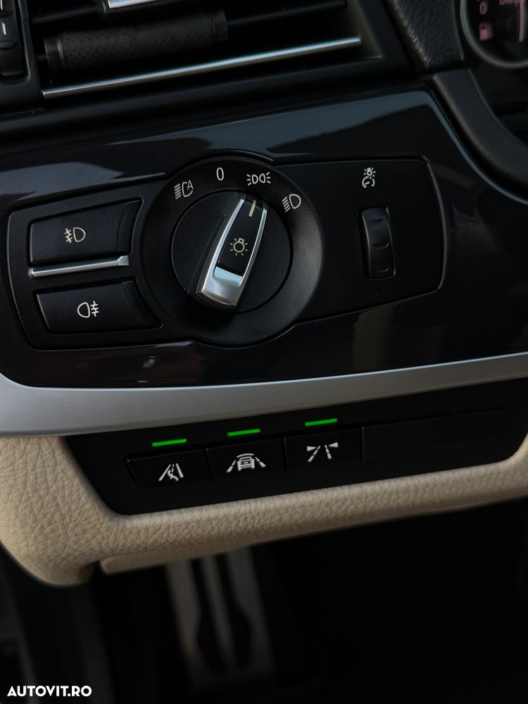 BMW Seria 5 530d xDrive AT - 16