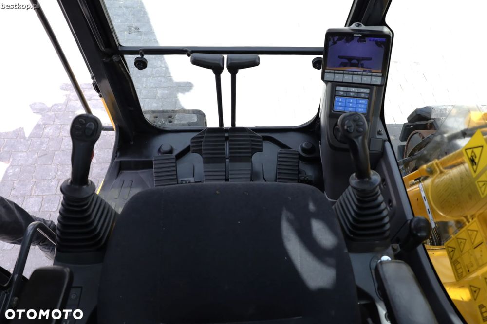 Komatsu PC138US-10 - 23