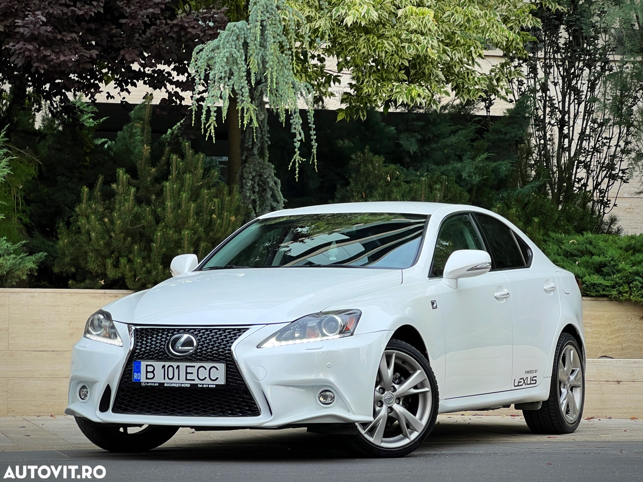 Lexus Seria IS 220d Sport F - 2