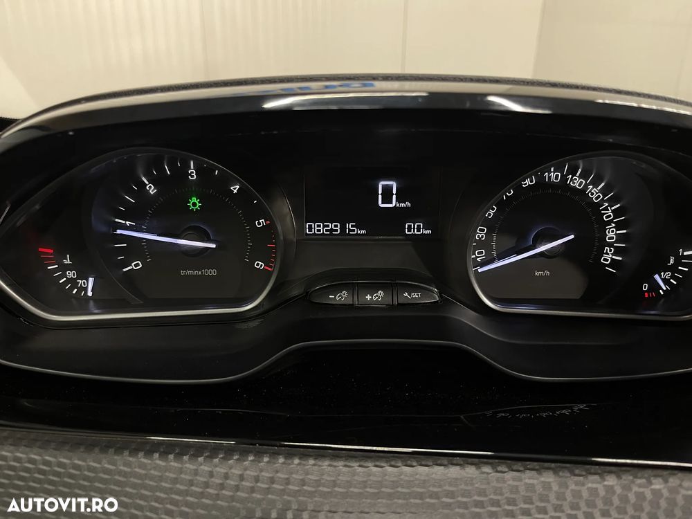 Peugeot 2008 1.5 BlueHDI FAP Allure - 23