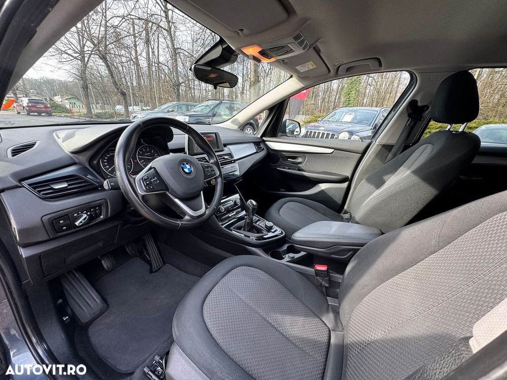 BMW Seria 2 218i - 9