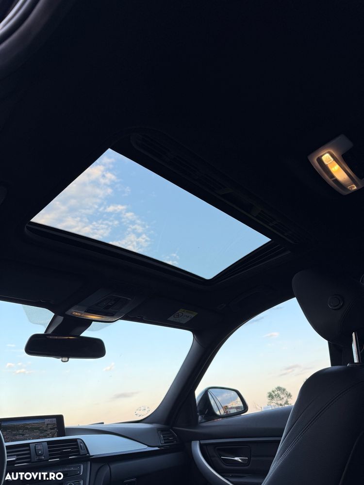 BMW Seria 3 320d Aut. - 13