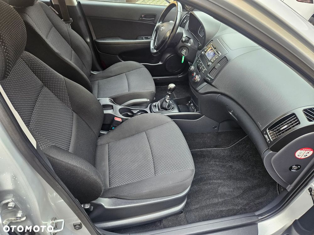 Hyundai i30 1.4 blue Comfort - 11