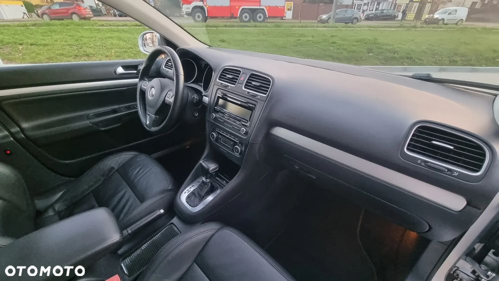 Volkswagen Golf Variant 2.0 TDI DPF DSG Highline - 20