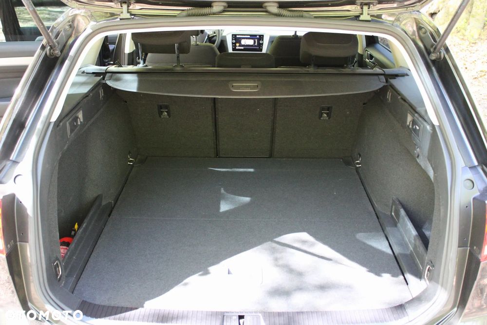 Volkswagen Passat 2.0 TDI SCR Comfortline DSG - 23