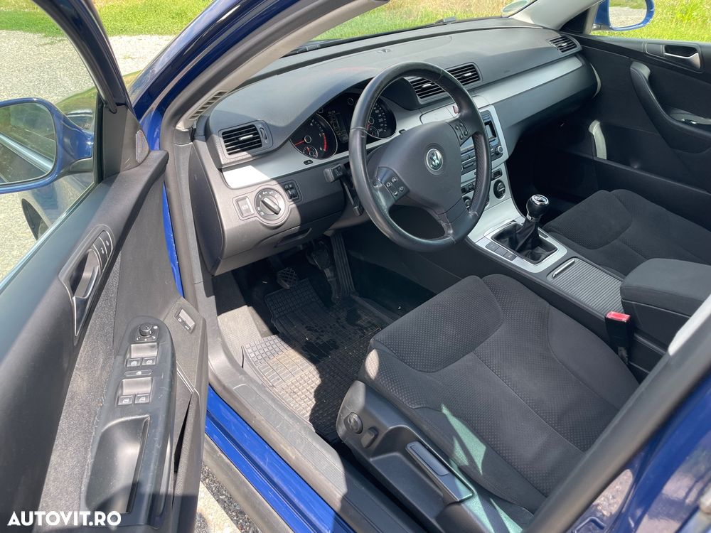 Volkswagen Passat 2.0 TDI DPF Comfortline - 9