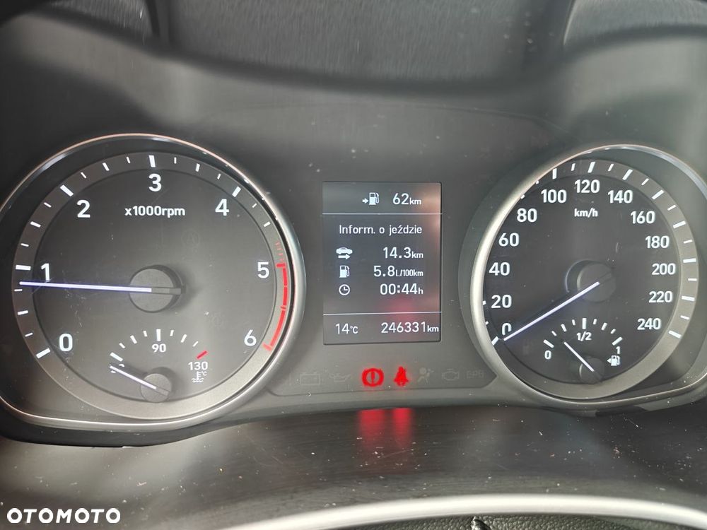 Hyundai i30 1.6 D Classic + - 18