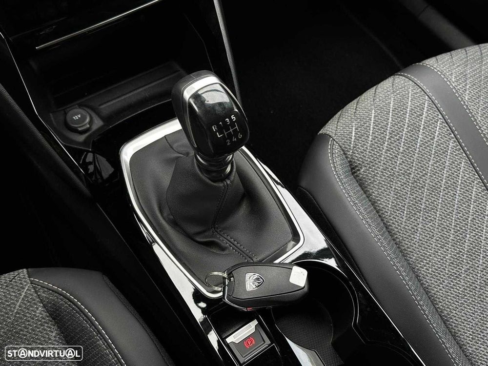 Peugeot 2008 1.2 PureTech Allure Pack - 15