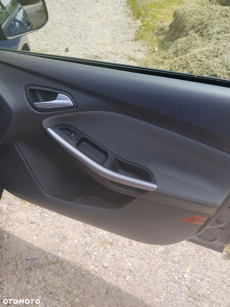 Ford Focus - 24
