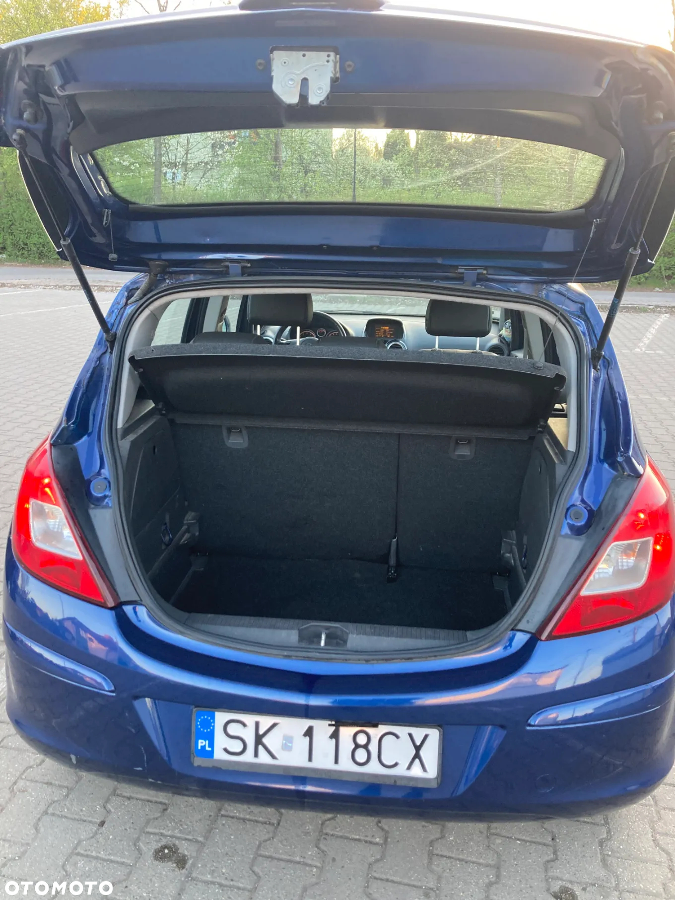 Opel Corsa 1.4 16V Cosmo - 10