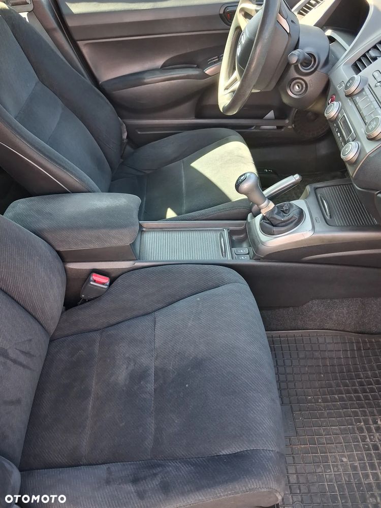 Honda Civic 1.8 Comfort - 12