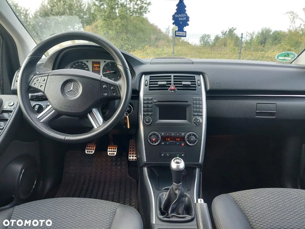 Mercedes-Benz Klasa B 160 BlueEffICIENCY - 9