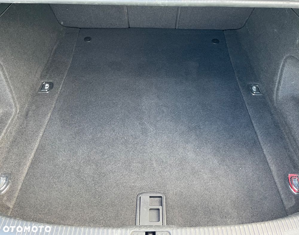 Audi A4 Limousine - 13