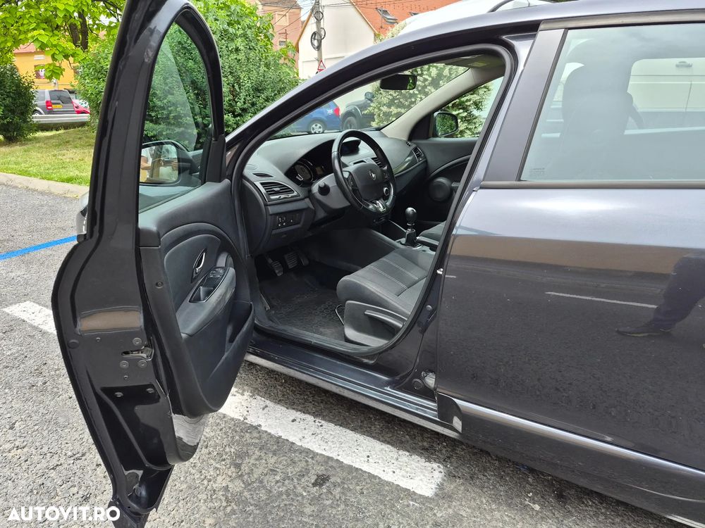 Renault Megane ENERGY dCi 110 Start & Stop LIMITED - 10