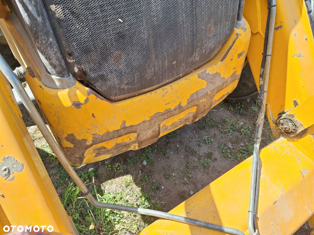 JCB 3Cx 4X4 - 32