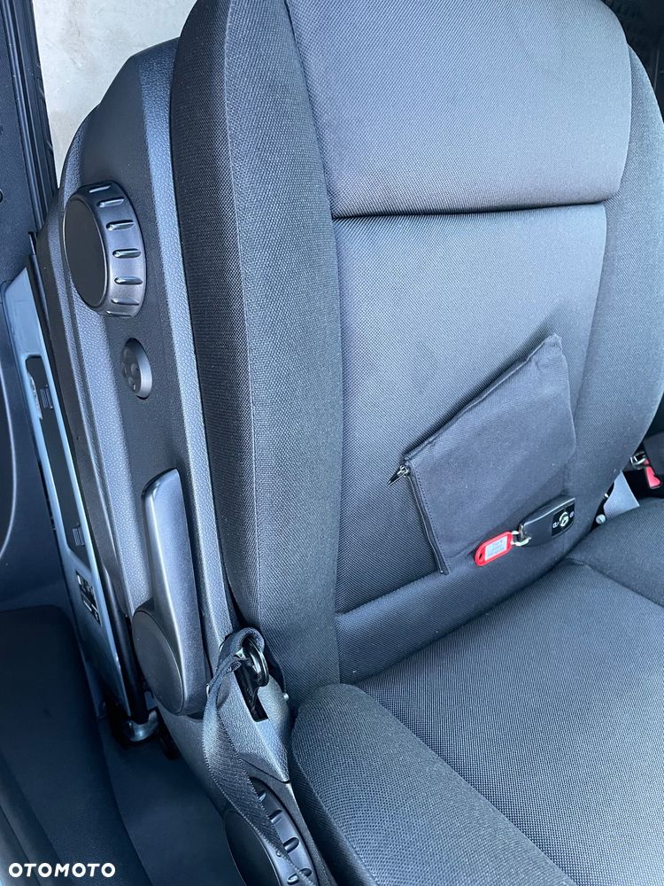 Mercedes-Benz Sprinter - 19