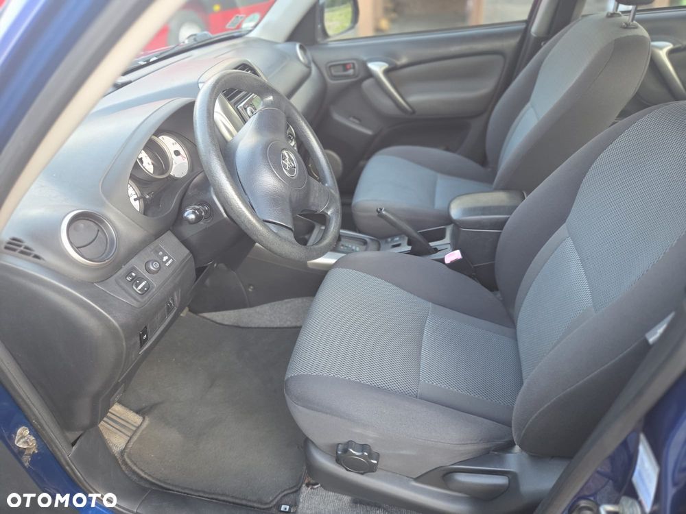 Toyota RAV4 2.0 VVT-i 4x4 - 7