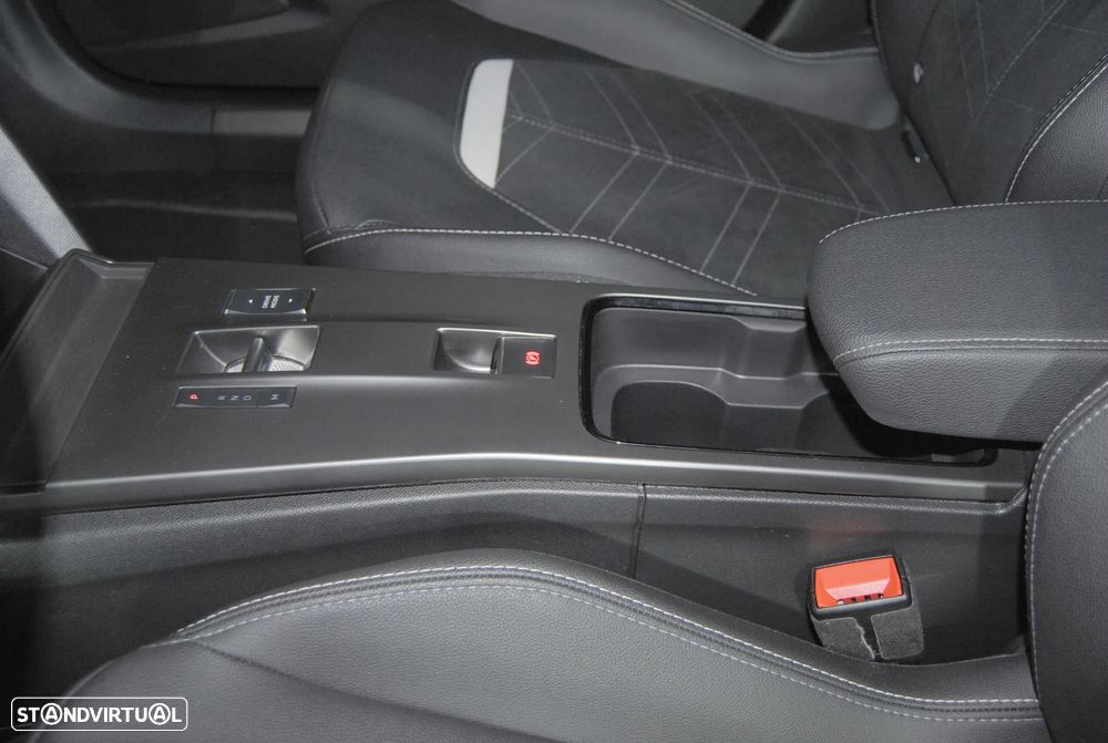 Opel Mokka 1.2 Hybrid GS eDCT - 39
