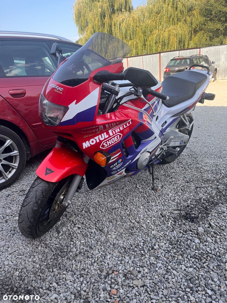Honda CBR - 3