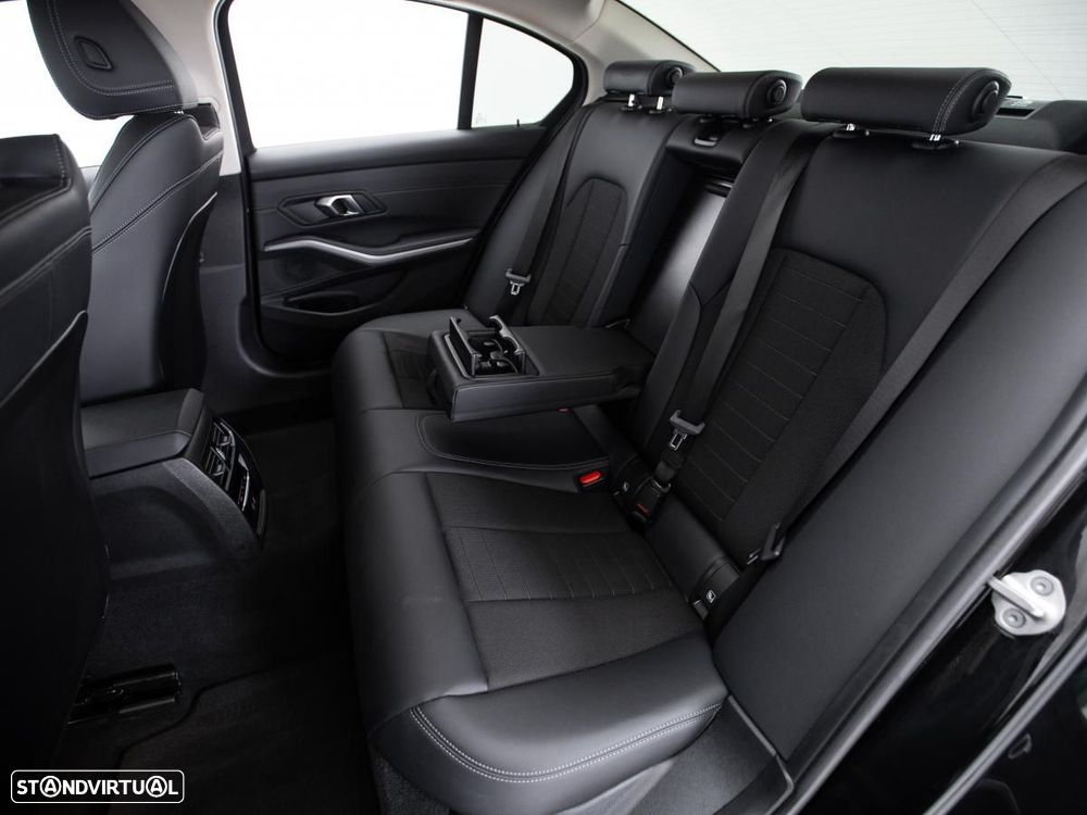 BMW 320 e Auto - 11