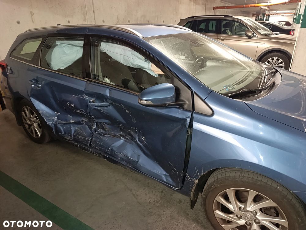 Toyota Auris 1.6 Comfort - 8