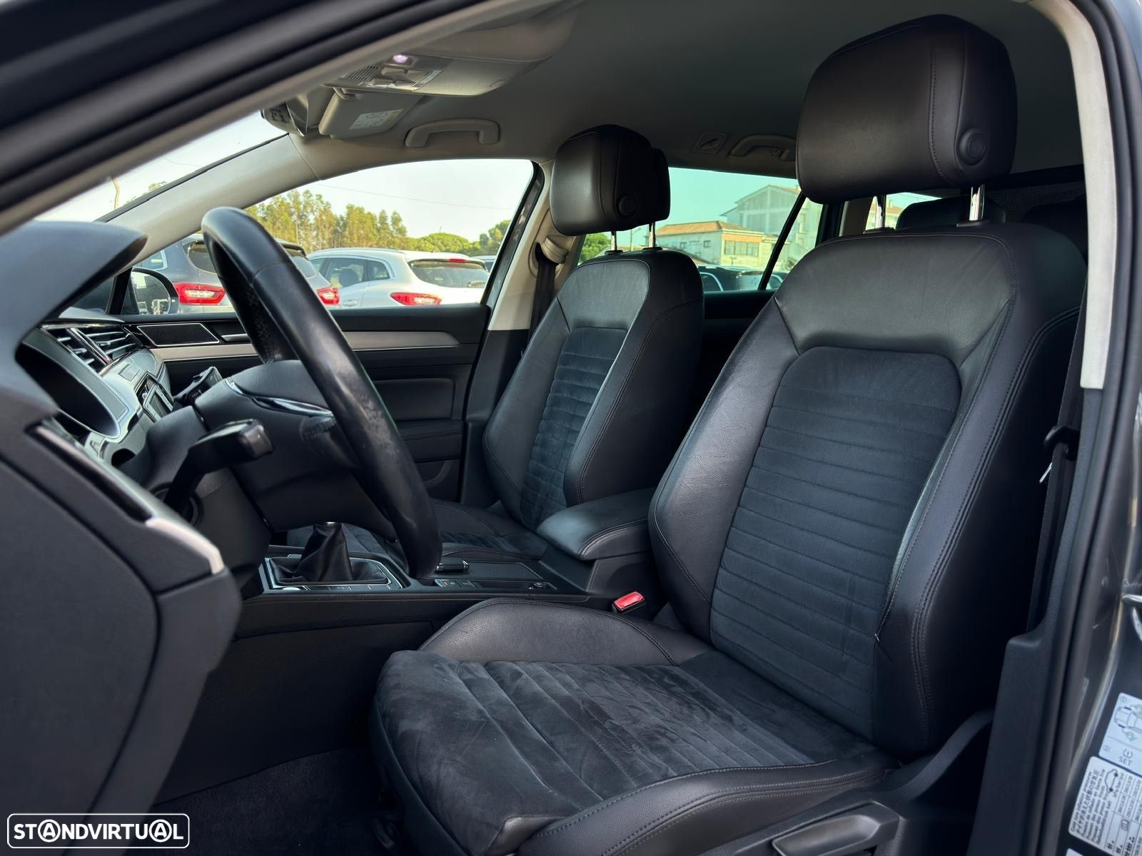 VW Passat Variant 2.0 TDi Highline - 12