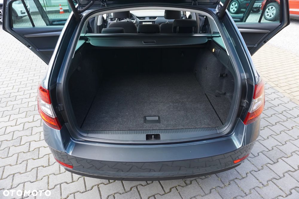 Skoda Octavia 2.0 TDI DSG Soleil - 37